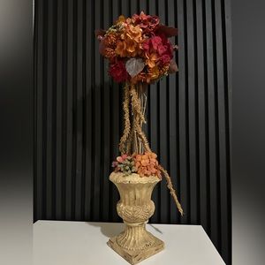 💥 SOLD 💥 - Floral Topiary Tree